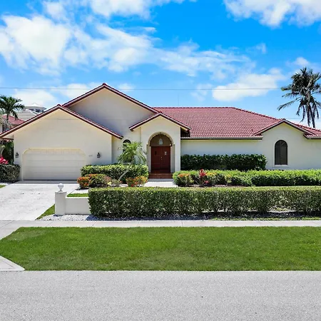 695 Embassy Court Villa
